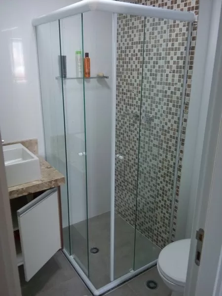 Vidraçaria para box de canto Curitiba