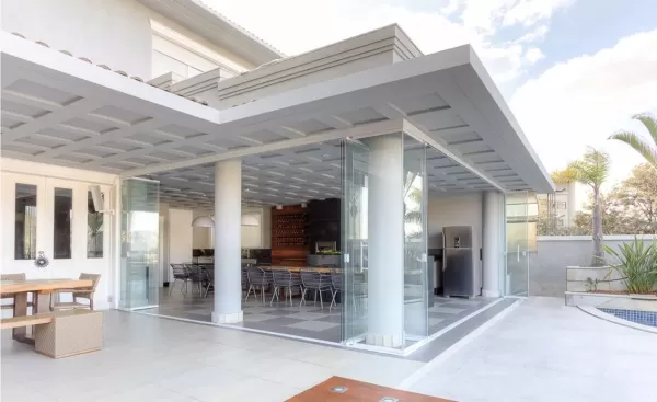 Envidraçamento de área de serviço Curitiba